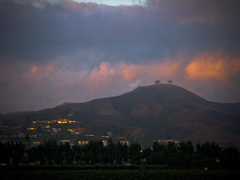 Two Tree Hill, Ventura, CA.jpg Two Tree Hill, Ventura, CA.jpg