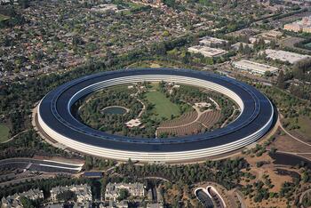 1200px-Aerial_view_of_Apple_Park_dllu.jpg 1200px-Aerial_view_of_Apple_Park_dllu.jpg