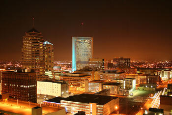 1280px-Columbus-ohio-downtown-night.jpg