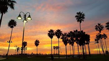 800px-Venice_Sunset_by_Gustavo_Gerdel.jpg 800px-Venice_Sunset_by_Gustavo_Gerdel.jpg