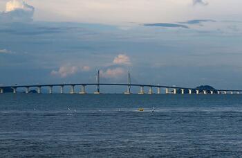 800px-West_section_of_Hong_Kong-Zhuhai-Macau_Bridge_(20180902174105).jpg 800px-West_section_of_Hong_Kong-Zhuhai-Macau_Bridge_(20180902174105).jpg
