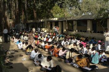 800px-exams_in_jaura_india.jpg 800px-exams_in_jaura_india.jpg