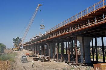 Fresno_River_Viaduct_construction_2016b.jpg Fresno_River_Viaduct_construction_2016b.jpg