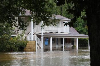 Hurricane_Harvey_Flooding_and_Damage_(36931833621).jpg Hurricane_Harvey_Flooding_and_Damage_(36931833621).jpg