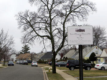 Levittown's first house.jpg Levittown's first house.jpg