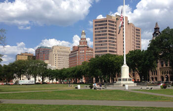 New_Haven_Green_looking_NE.jpg