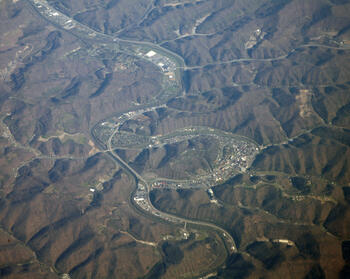 Pikeville,_Kentucky_aerial.jpg Pikeville,_Kentucky_aerial.jpg