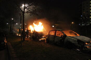 Second_day_of_Husby_riots,_three_burning_cars.jpg Second_day_of_Husby_riots,_three_burning_cars.jpg