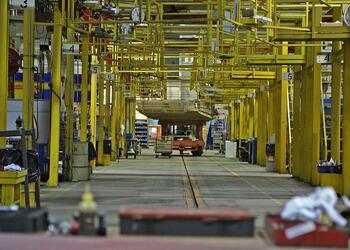 an-abrams-tank-turret-moves-through-the-manufacturing-01b3ef-1024.jpg