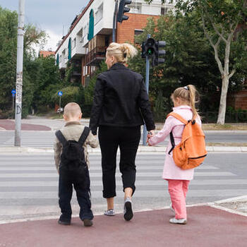 cross-the-street.jpg cross-the-street.jpg