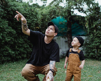 father-points-son-in-right-direction.jpg father-points-son-in-right-direction.jpg