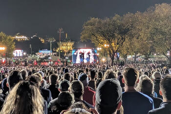 harris-rally-at-ellipse.jpg harris-rally-at-ellipse.jpg