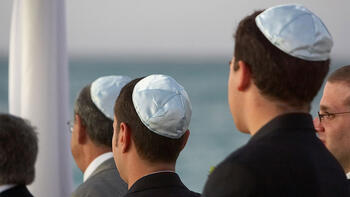 jews-fleeing-the-west.jpg