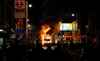 london-riot.jpg london-riot.jpg