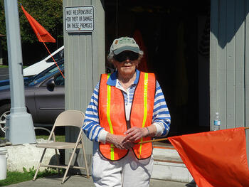 parking volunteer.jpg parking volunteer.jpg