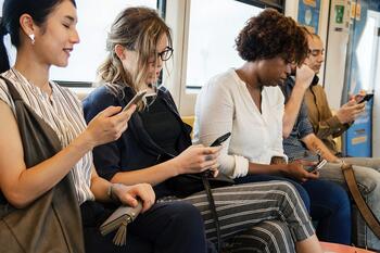 people_using_phones_transit.jpg people_using_phones_transit.jpg