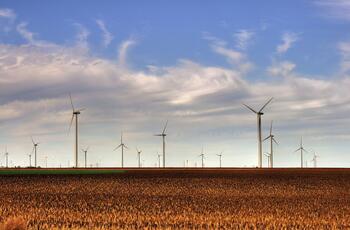smoky-hills-wind-farm.jpg smoky-hills-wind-farm.jpg