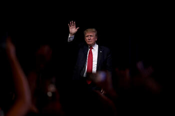 trump-waves-goodbye.jpg