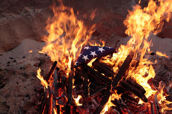 us-flag-burning.jpg us-flag-burning.jpg