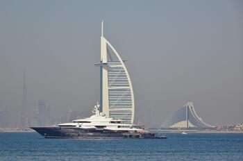 yacht-in-uae.jpg yacht-in-uae.jpg
