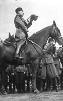 370px-Bundesarchiv_Bild_102-08300,_Benito_Mussolini_bei_einer_Ansprache.jpg 370px-Bundesarchiv_Bild_102-08300,_Benito_Mussolini_bei_einer_Ansprache.jpg