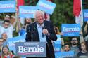 Bernie_Sanders_smiling_at_UNC-Chapel_Hill.jpg Bernie_Sanders_smiling_at_UNC-Chapel_Hill.jpg